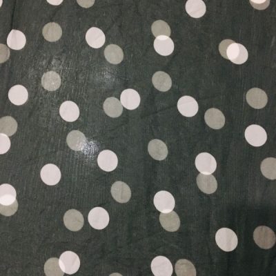 Yeşil Üzerine Beyaz Puantiyeli Şifon