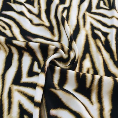Caramel Zebra Desenli İpek Viskon