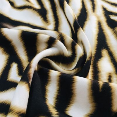 Caramel Zebra Desenli İpek Viskon