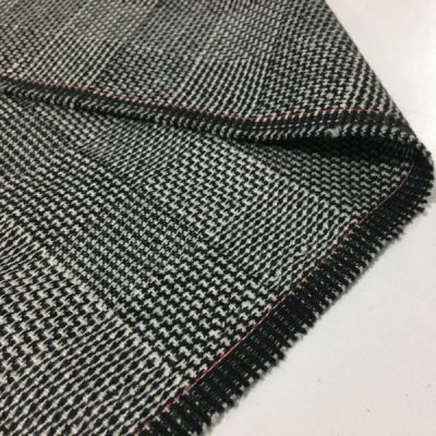 Kare Kazayağı Desenli Flanel Kumaş