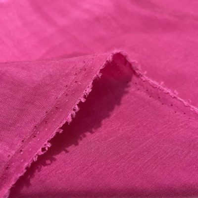 Taşlanmış İpek Cupra Kumaş Pembe