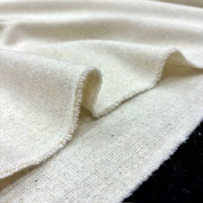 Tüvit Flanel Kumaş Krem