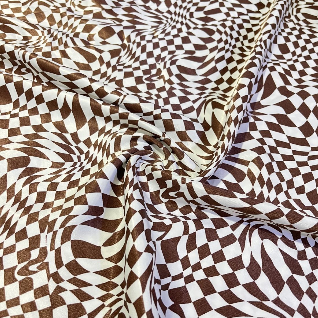 Modern Kahve Desenli İpek Saten Kumaş