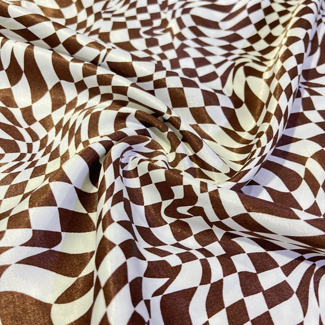 Modern Kahve Desenli İpek Saten Kumaş