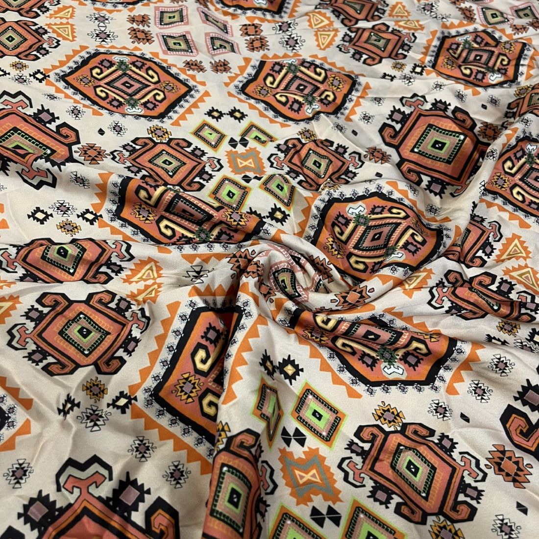 Gucci Krep Saten Kumaş Orange AHM