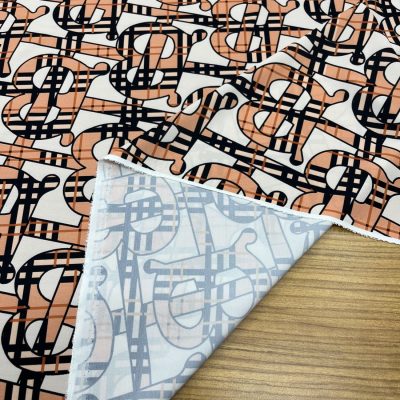 Burberry Marka Jorjet Krep Kumaş