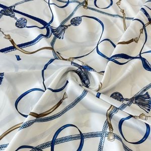 Marka Desenli İpeksi Saten Krep Beyaz