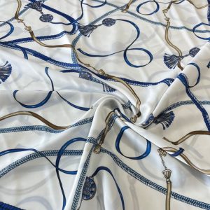 Marka Desenli İpeksi Saten Krep Beyaz