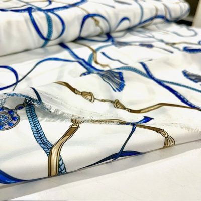 Marka Desenli İpeksi Saten Krep Kumaş