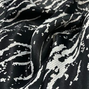Siyah Beyaz Desenli Özel Cupro Kumaş