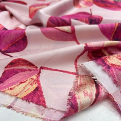 Dior Pembe Yapraklı İpeksi Saten Kumaş KZ