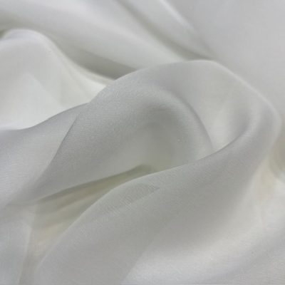 Janjanlı Şifon Kumaş Kırık Beyaz
