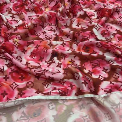 Louis Vuitton Pembe İpeksi Saten Kumaş KZ
