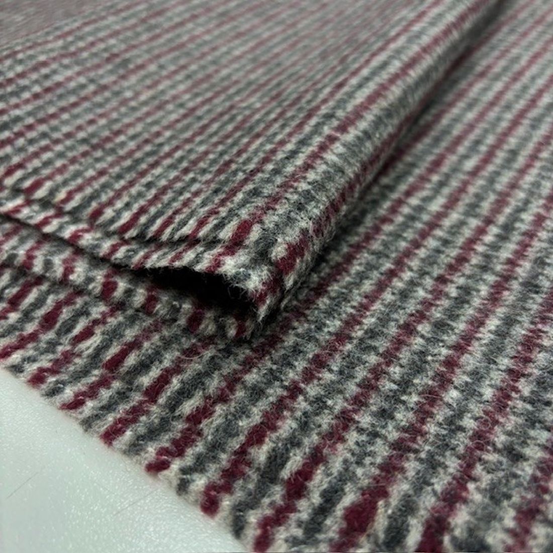 Bordo Gri %100 Yün Tweed Kumaş NDR"