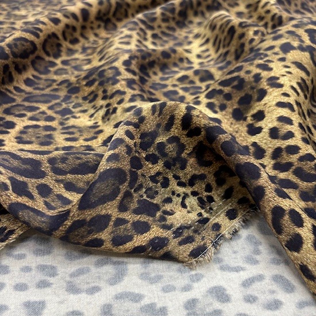 Zara Kahverengi Leopar İpeksi Cupro Kumaş YNS