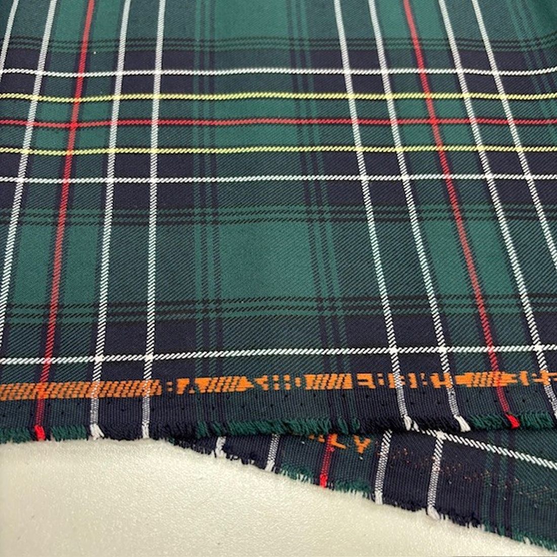 Zümrüt Yeşili İskoç Kareli Viskos Kumaş