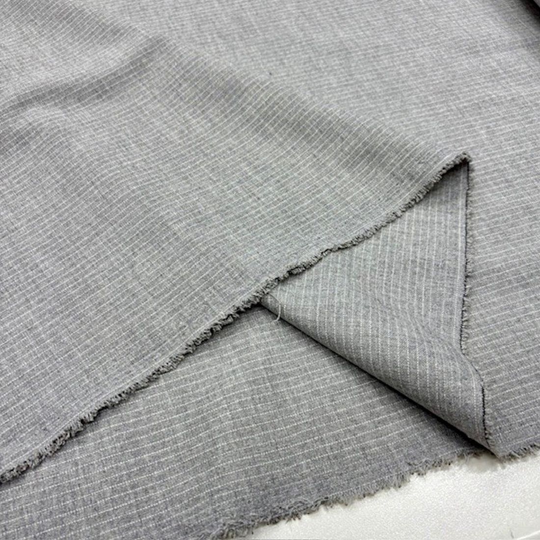 Açık Gri İnce Çizgili Poliviskon Kumaş SMR