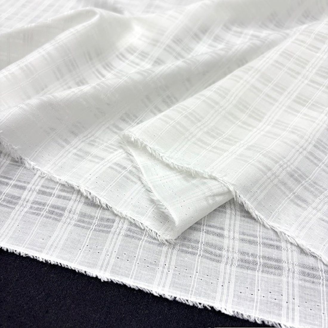 Kendinden Çizgili Saf Pamuk Vual Kumaş Beyaz