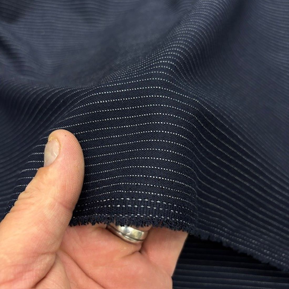 Lacivert İnce Çizgili Poliviskon Kumaş SMR