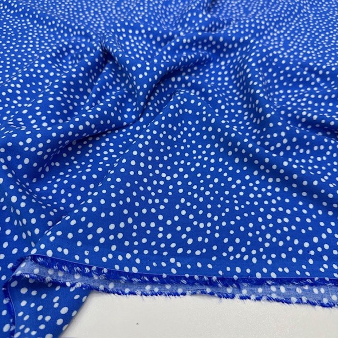 Mavi Beyaz Puantiyeli Pamuklu Viskon Kumaş YVZ