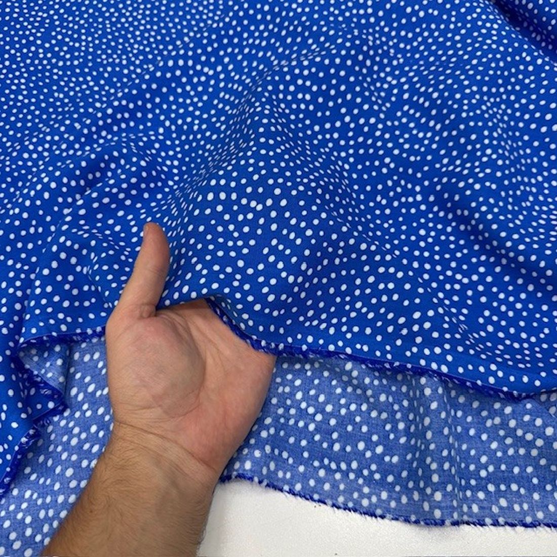 Mavi Beyaz Puantiyeli Pamuklu Viskon Kumaş YVZ