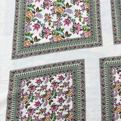Otantik Çiçek Pano Desenli %100 Keten Kumaş BYR
