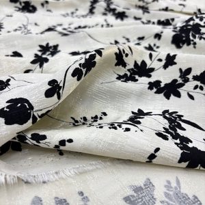 Siyah Çiçekli Tasarım Jakarlı Pamuklu Cupro Kumaş SRVT