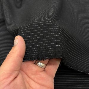 Siyah İnce Çizgili Poliviskon Kumaş SMR