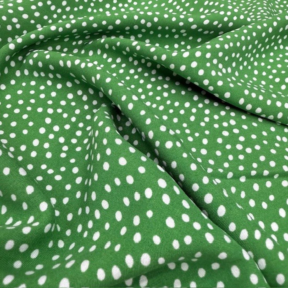 Yeşil Beyaz Puantiyeli Pamuklu Viskon Kumaş YVZ