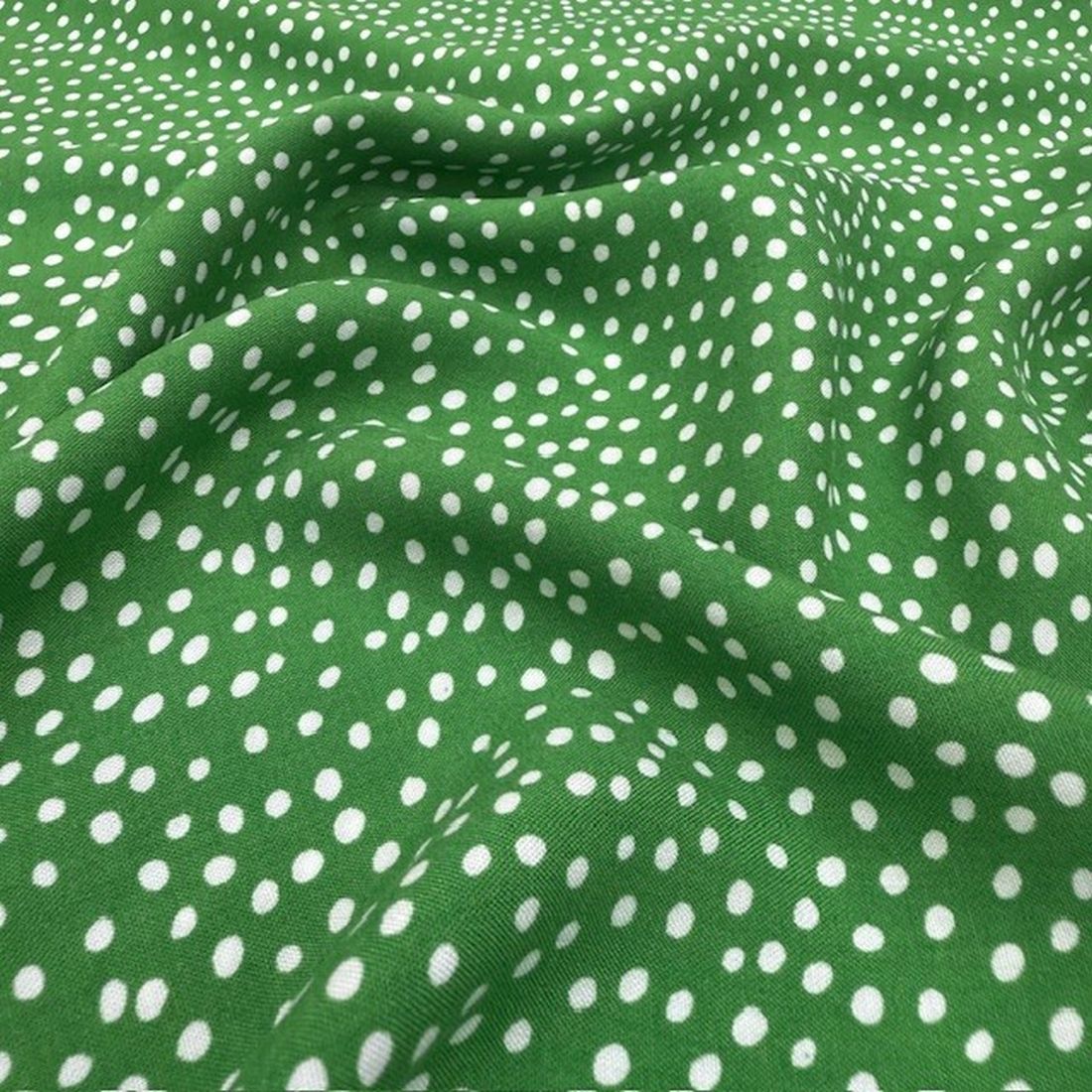 Yeşil Beyaz Puantiyeli Pamuklu Viskon Kumaş YVZ