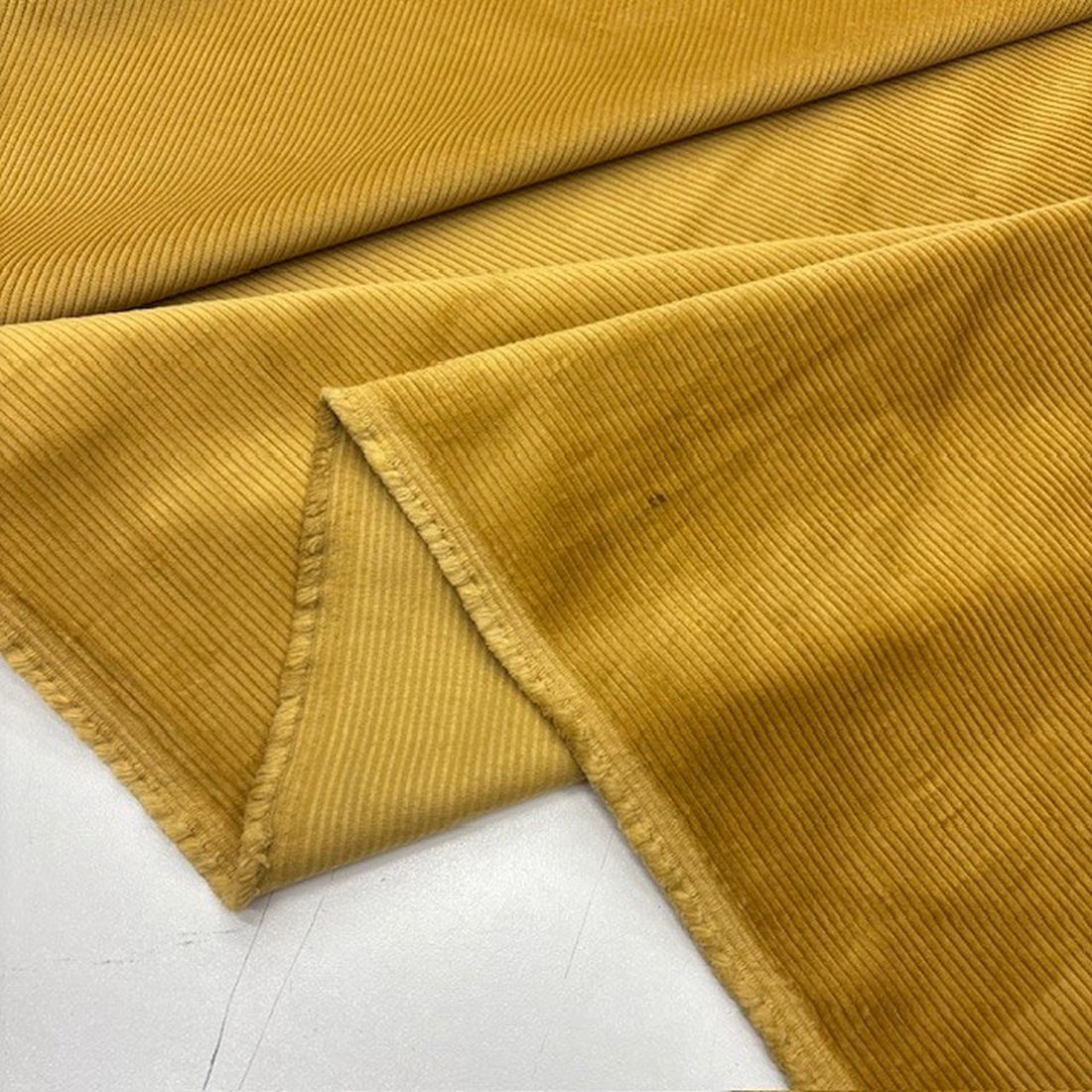 Fransız Cosserat Kadife Kumaş Hardal