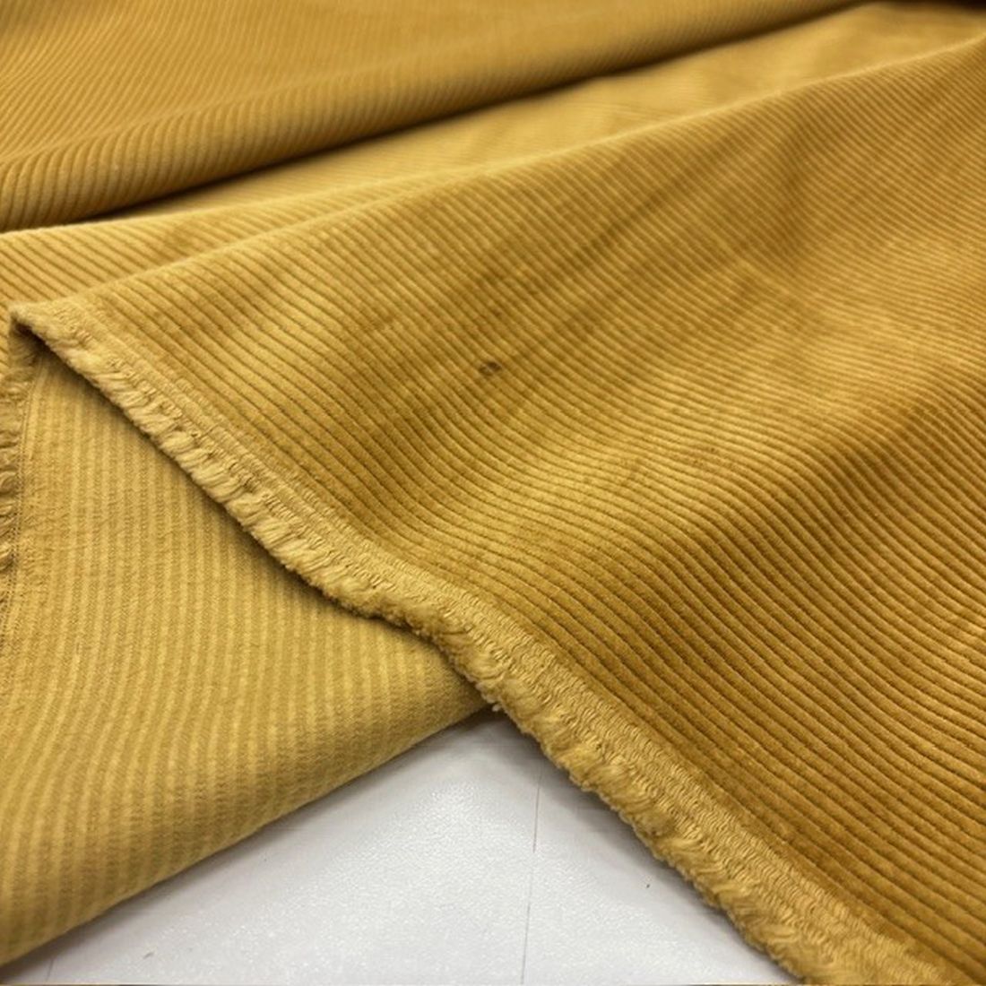Fransız Cosserat Kadife Kumaş Hardal