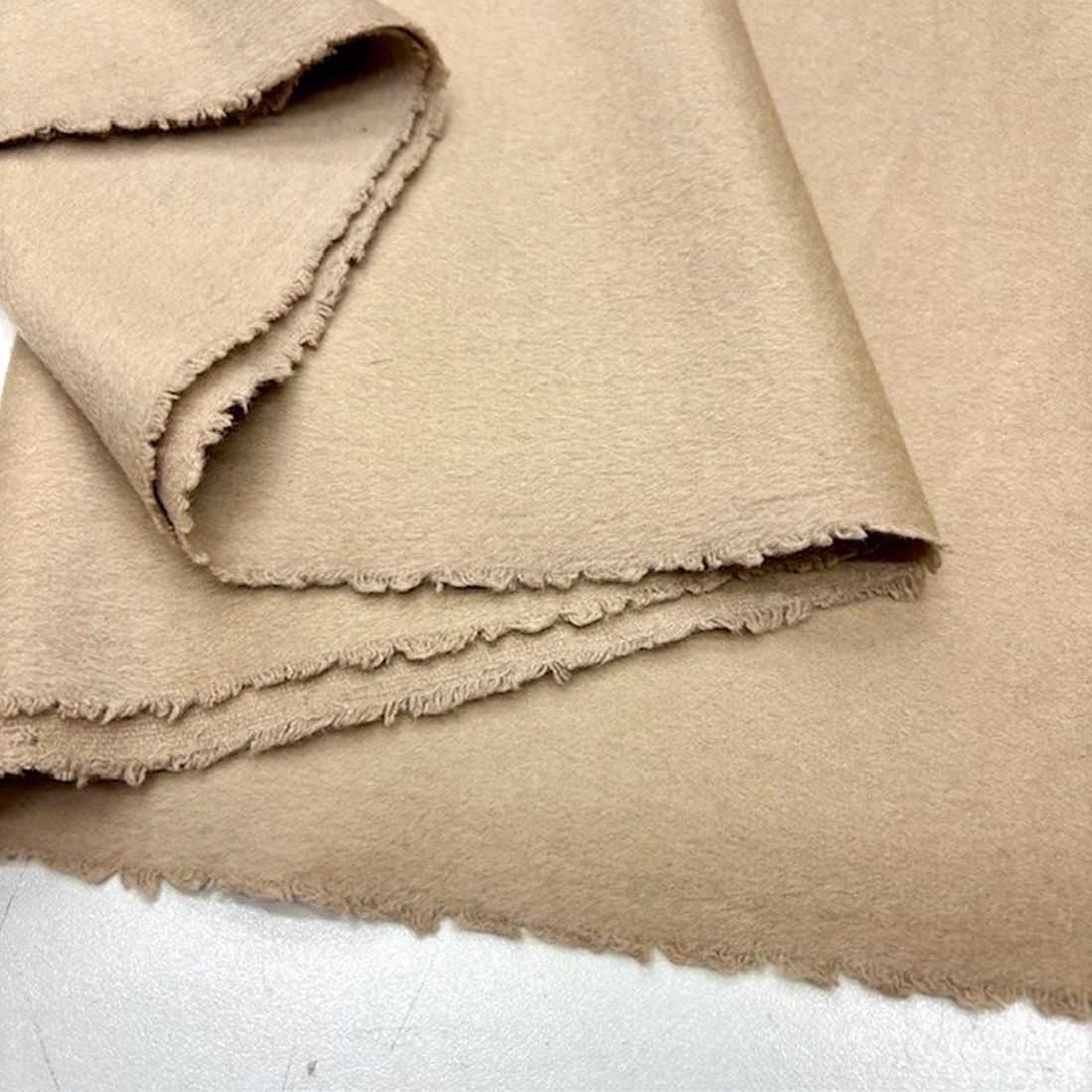 İtalyan Yün Kaşmir Kumaş Camel Bej