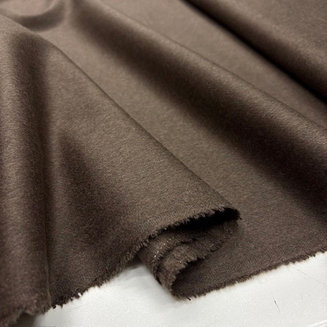 İtalyan Yün Kaşmir Kumaş Kahverengi