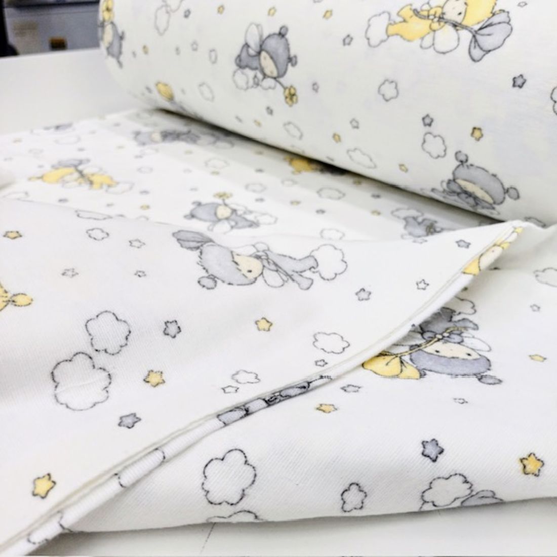 Çiften Bebek Bulut Desenli Pazen Kumaş Ayt