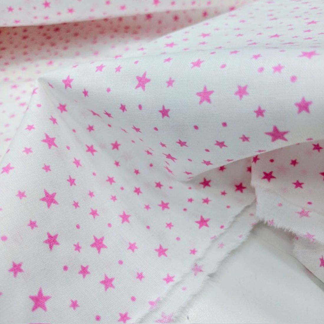 Minik Pembe Yıldızlı Poplin Kumaş AYT