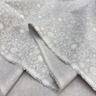 Açık Gri Çiçekli Pamuk Poplin Kumaş HS