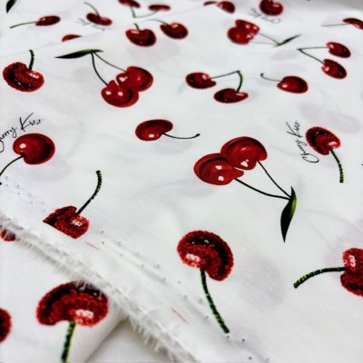 Kiraz Desenli Pamuk Poplin Kumaş BYR